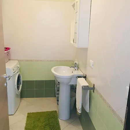 Club Two Bed 8g