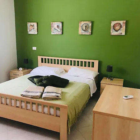 Club Two Bed 8g