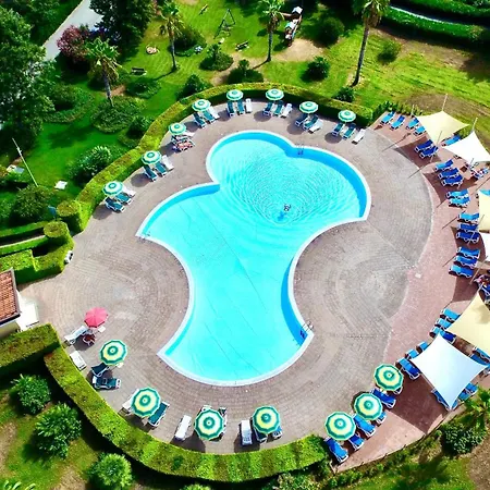 Ferienhaus Club Two Bed 8g